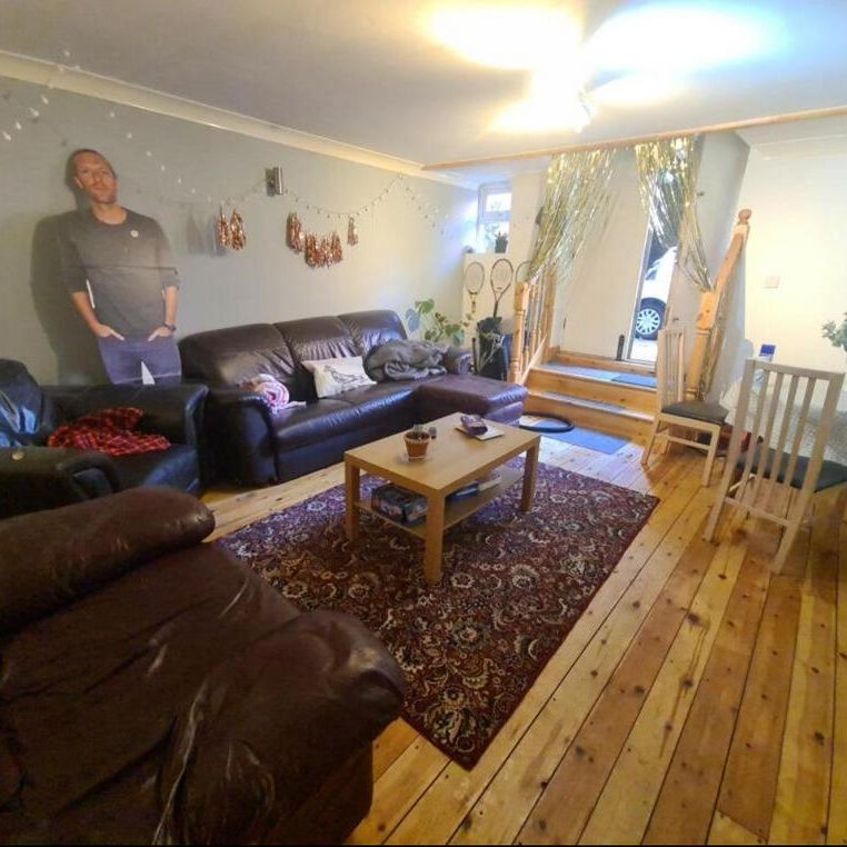 4 bedroom house to rent - Photo 1