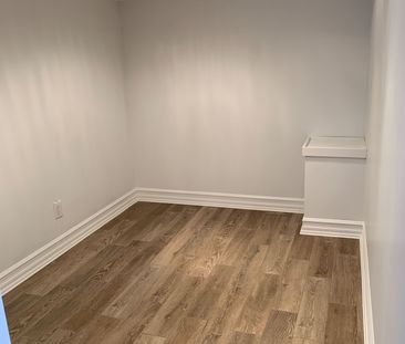 For Lease - 391 Alper Street, Richmond Hill, Ontario - Photo 6