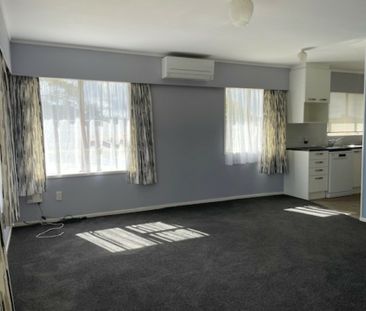 LOCATION LOCATION - Photo 2