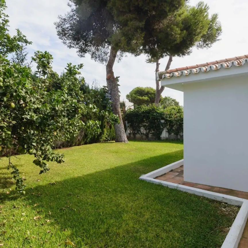 Casa o chalet de alquiler en Armada-ur Los Monteros, 5, Los Monteros - Foto 1