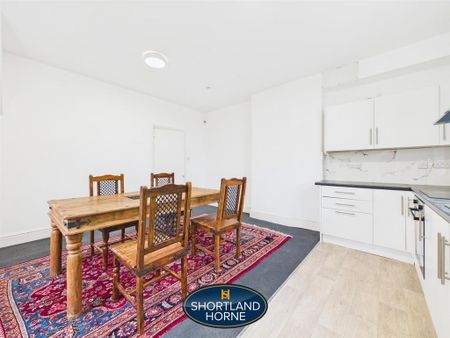 3 bedroom apartment to rent - Photo 4