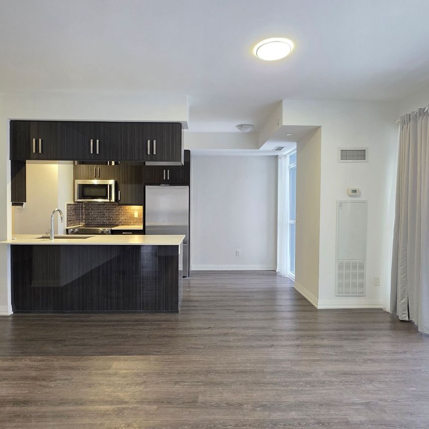 For Lease - 65 ONEIDA Crescent Unit# LPH04, Richmond Hill, Ontario - Photo 1