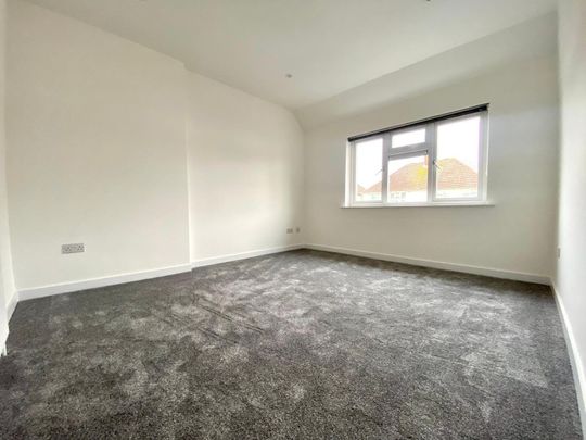 Springfield Park Avenue, Chelmsford - Photo 1