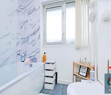 Chequers Close, Pontefract, WF8 - Photo 4