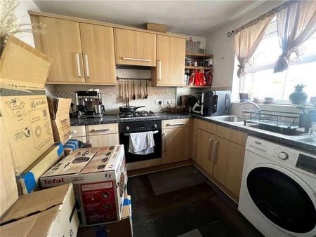 Withy Close, Romsey, Hampshire, SO51 - Photo 2