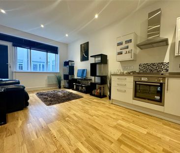 Bartley Way, Hook, Hampshire, RG27 - Photo 2