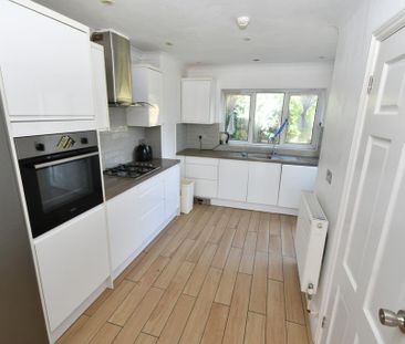 2 bedroom semi-detached house to rent - Photo 5