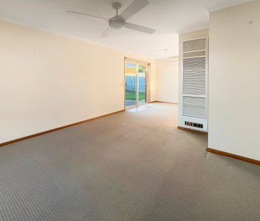 2/5 Arbour Grove, Belmont - Photo 6