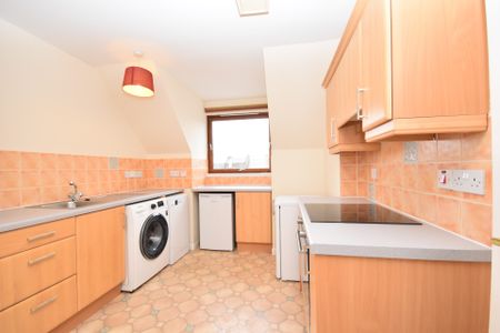 Kings Court - Photo 4