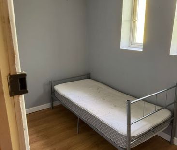 Studio Flat, Longdown Road, SE6 - Photo 2