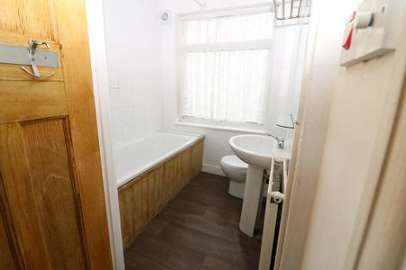 3 bedroom maisonette to rent - Photo 5