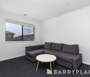 Cutting Edge to Perfection - Photo 3