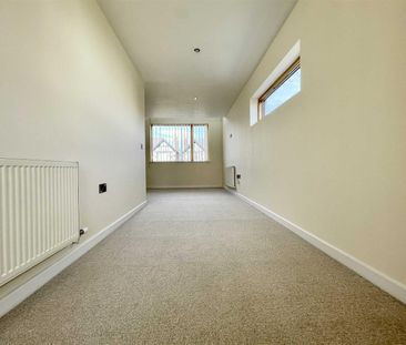 The Carriages, Gobowen Road, SY11 1BX - Photo 4