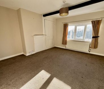 2 bedroom semi-detached house to rent - Photo 4