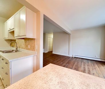 For Lease - 283 Fairway Road, Kitchener, Ontario - Photo 1