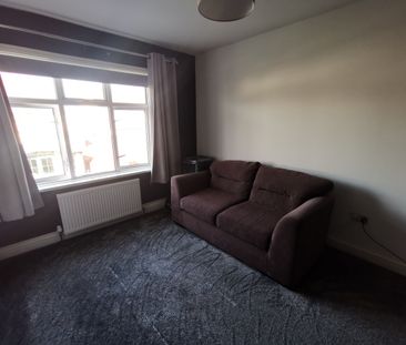 3 Bed Semi-Detached House, Merryoak Road, SO19 - Photo 6