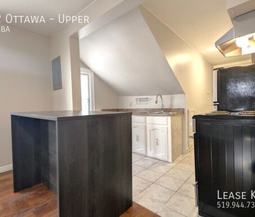 1 Bed 1 Bath Upper on Ottawa - Off Street Parking and In-Unit Laund... - Photo 2