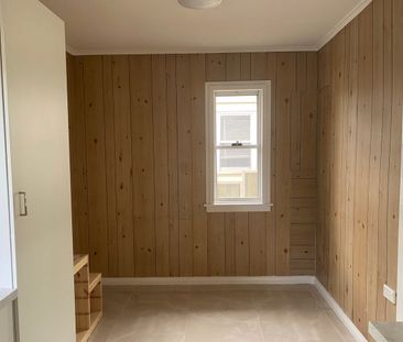 New Renovation 3-bedroom house, Only few minus drive to Regents par... - Photo 3