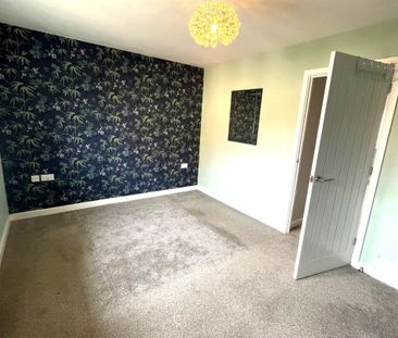 Stirling Close - Photo 2