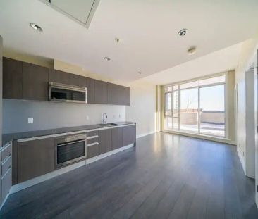 Modern Condo with High Ceilings Spacious Patio - The Guardian | 118... - Photo 1