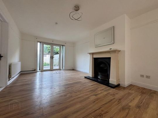 102 Sunnylands Avenue, Carrickfergus, BT38 8JT - Photo 1