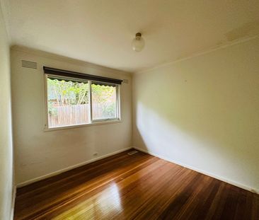 Central to all - Photo 3