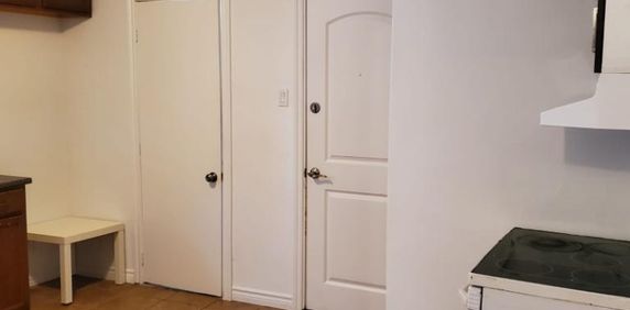 🏡 À LOUER – 3 ½ (demi sous-sol) – Quartier calme et paisible - Photo 2
