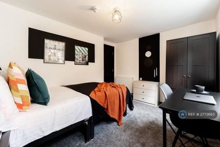 6 bedroom semi-detached house to rent - Photo 5