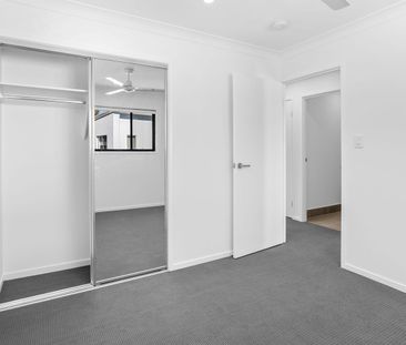 Modern 4bed townhouse, AC and pool - Photo 4