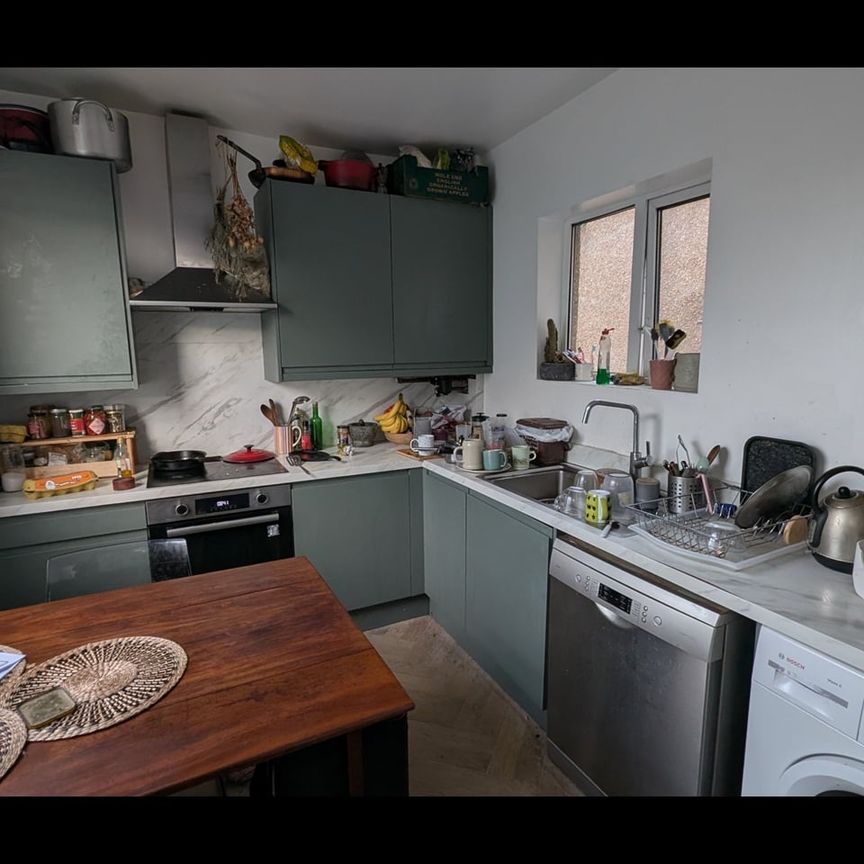 Room in a Shared House, Heath Street, BS5 - Photo 1