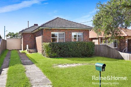 38 Simmons Road, Kingsgrove, NSW 2208 - Photo 5