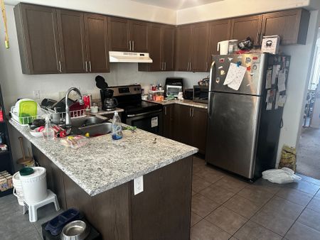 For Lease - 73 Summer Lane Unit# Upper Room1, Selwyn, Ontario - Photo 5