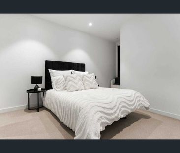 Terrace Apartment in Unbeatable Urban Location - Photo 3