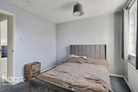 2 bedroom semi-detached house to rent - Photo 5