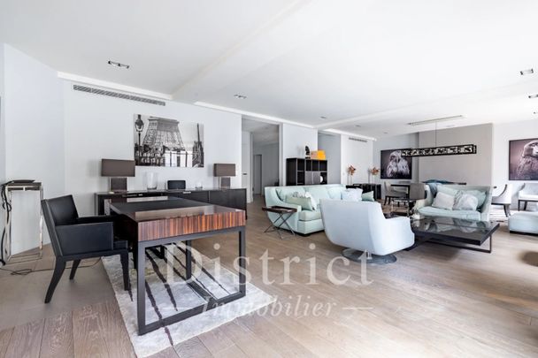 Tout savoir sur cet appartement dans le quartier Hoche-Friedland, à Paris 8ème - Photo 1