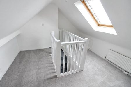 2 bedroom terraced house to rent - Photo 2