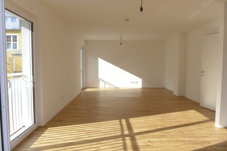Sonnige und freundliche Neubauwohnung – 3 Zimmer mit Balkon und Gartenmitbenützung! - Foto 3