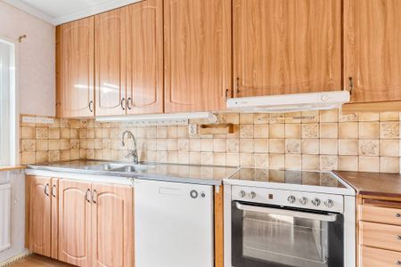 Rektorsvägen, Eskilstuna - Photo 2