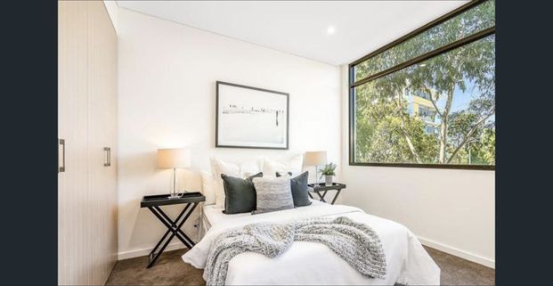 Convenience At Your Doorstep! - Photo 1