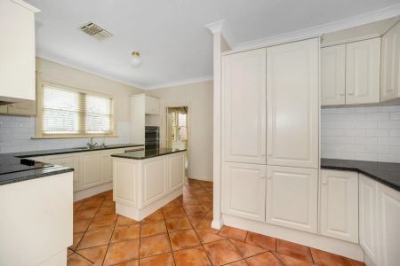 34 Donegal Street, Norwood. - Photo 2