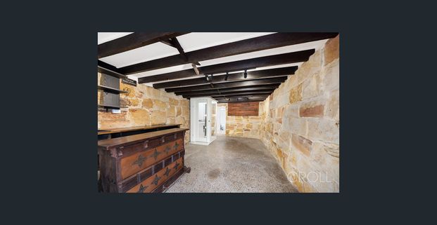 Renovated Home With Spectacular 180° Harbour & City Views - Photo 1