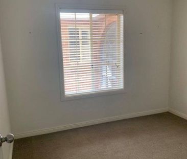 Wahroonga - Level Walk to Station - Photo 3