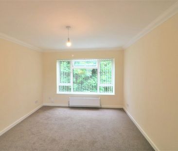 Flat to rent on - Photo 1