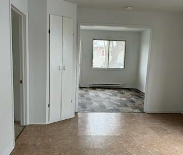 Logement 5 et demi + stationnement à louer - Photo 3