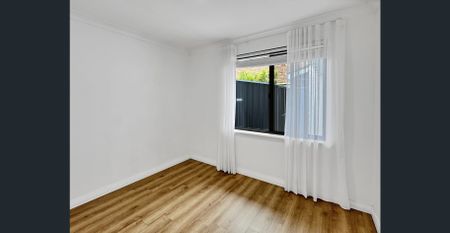 Luxury living in opulent riverside location - Photo 3