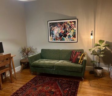 Room in a Shared Flat, Birkbeck Rd, BR3 - Photo 2