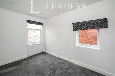 3 bedroom house to rent Leyton Avenue, Sutton-in-Ashfield, NG17 - Photo 2