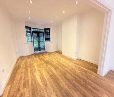 Upcroft Avenue, Edgware, Middlesex, HA8 - Photo 2