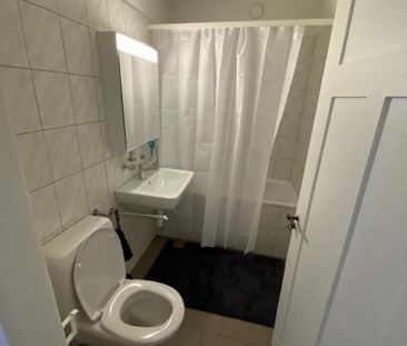Charmante Dachwohnung an zentraler Lage - Foto 4