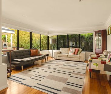 Spacious Riverside Family Home with Pool, Entertaining & Expansive ... - Photo 2